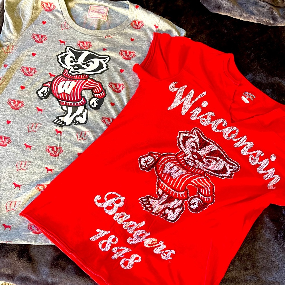 Women’s cotton blend Wisconsin badgers T-shirts medium